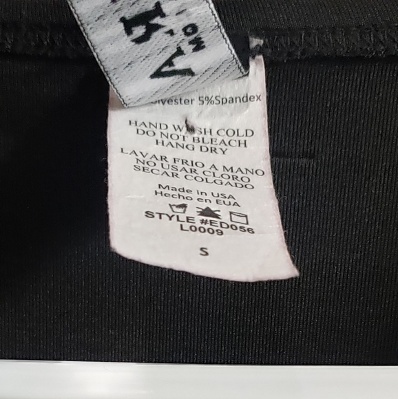 Akira black  bodycon dress  ruffle shoulder size small - Picture 5 of 5